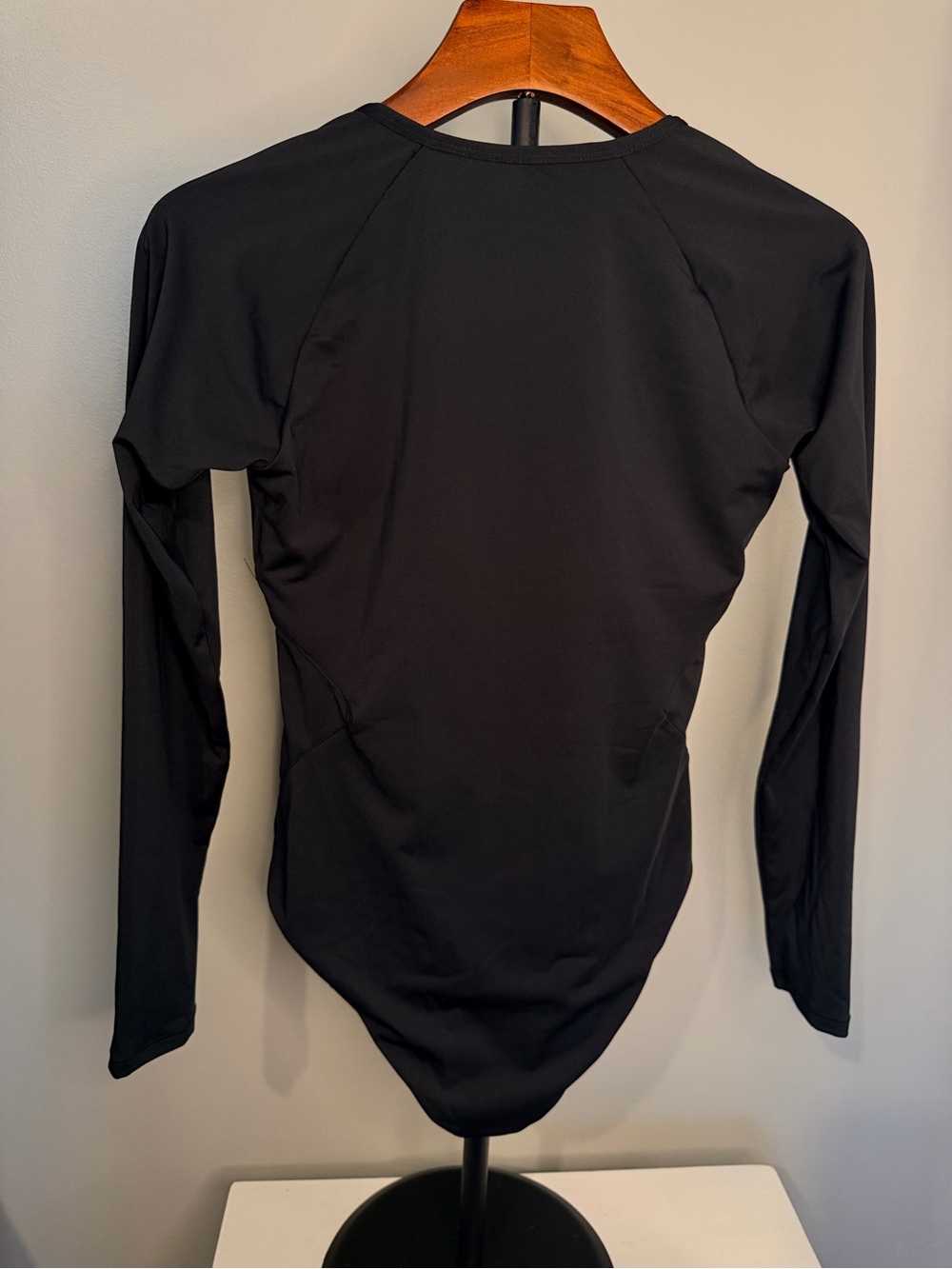 Carve Women’s Long-Sleeve Black Surf Suit